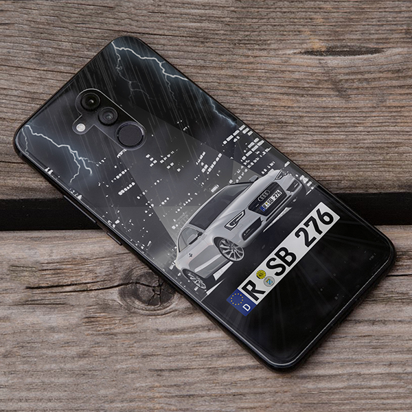 Personalisierte Handyhülle Huawei Mate 20 Lite mit deinem Auto u. Kennzeichen mit Dunkle Stadt Hintergrund. Viele Handymodelle im Sortiment.