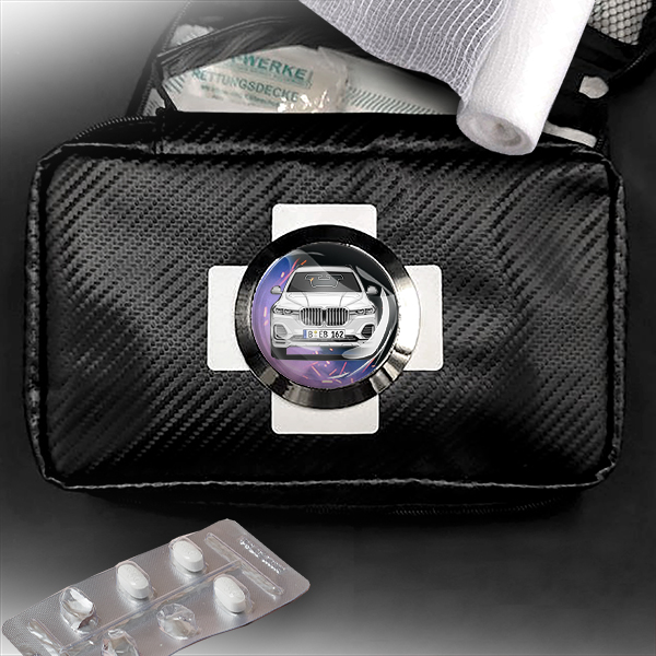 Personalisierter Verbandskasten Auto