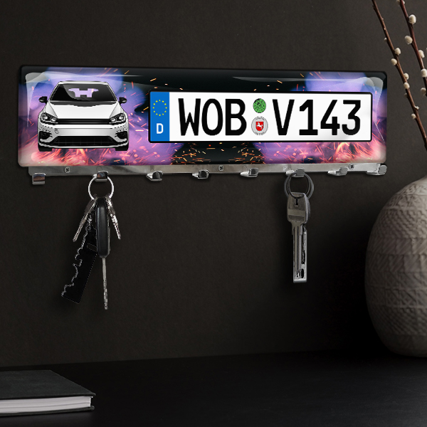Personalisiertes Schlüsselbrett Chrom-XL mit deinem Auto u. Kennzeichen mit Feuer Hintergrund. - auto4style