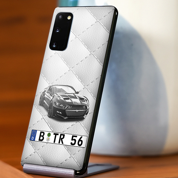 Personalisierte Handyhülle Samsung Galaxy S20 mit deinem Auto u. Kennzeichen mit Weißes Leder Hintergrund. Viele Handymodelle im Sortiment