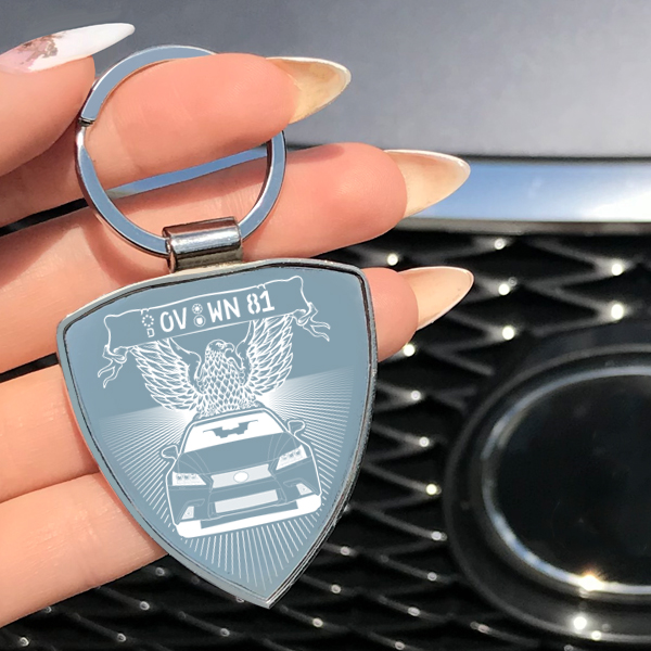 Personalisierter Schlüsselanhänger Schild mit deinem Auto und Kennzeichen mit Gravur Premium-XL im Design American Eagle. - auto4style