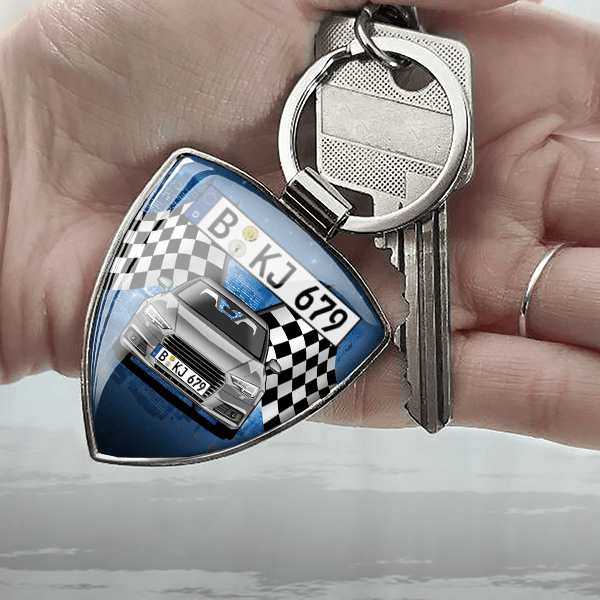 Personalisierter Schlüsselanhänger mit Auto-Modell und Kennzeichen – Perfektes Geschenk für Großvater und Auto-Liebhaber - auto4style