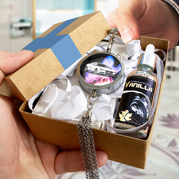 Personalisierter Autoduft als Geschenk für Männer: lass sein Nummernschild, Auto bzw. Wunschfoto abbilden. Geschenkideen für Männer