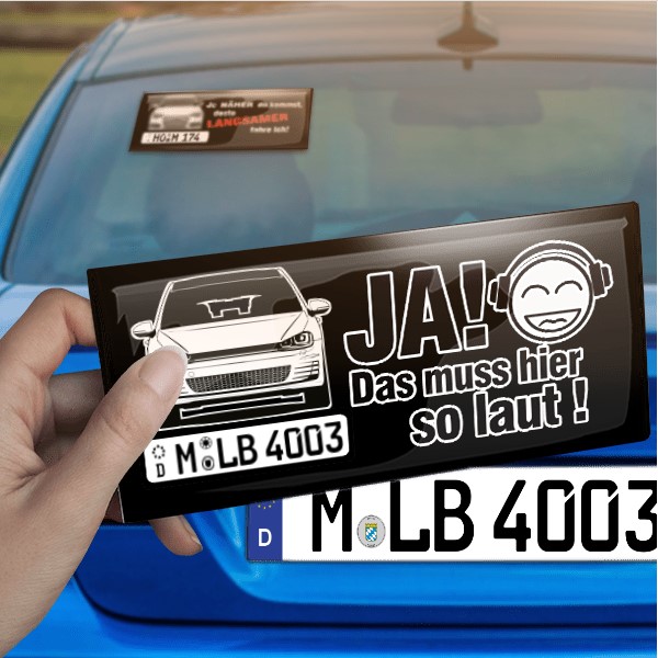Personalisierter Sticker in Größe M mit deinem Auto, Kennzeichen u. Autospruch! Teste jetzt die Vorschau! Auto Aufkleber fürs Auto - auto4style