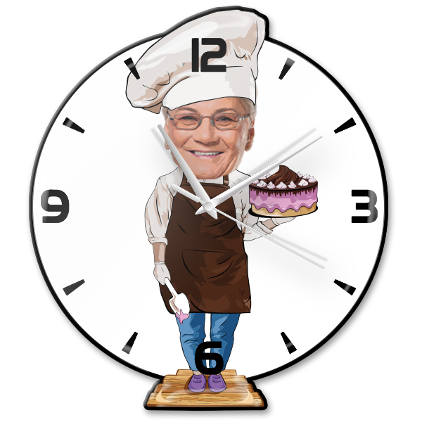 Personalisierte Comic-Wanduhr mit Gesicht einer Konditorin – die süßeste Uhr im Bäcker-Stil – Perfektes Geschenk für kreative Backliebhaberinnen!